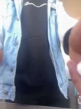 Yasar-Xxxl online show from February 15, 2026, 3:31 pm