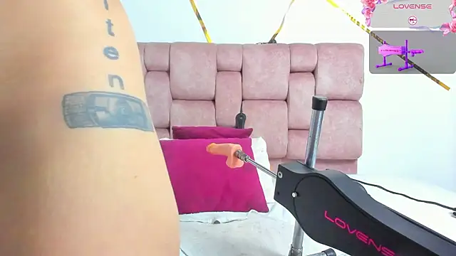 VickyVentura online show from February 3, 2026, 3:06 pm