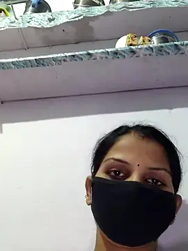 poojam93 online show from November 4, 2025, 3:33 pm