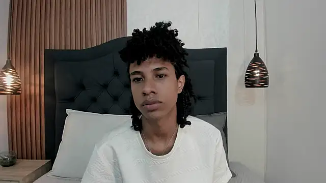 Snapshot of Johan_gz_ chatting on July 10, 2026, 11:35 am Johan gz online show from July 10, 2026, 11:35 am