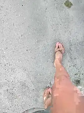 sarahkat86 online show from November 7, 2025, 6:08 pm