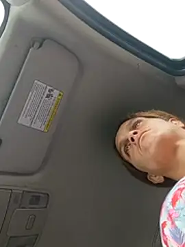 sarahkat86 online show from February 12, 2026, 2:12 pm