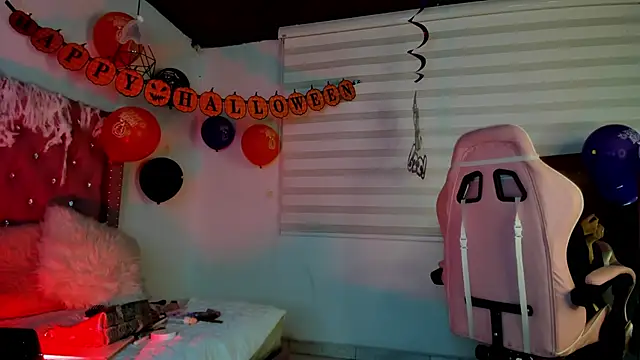 Jade rey  online show from October 24, 2025, 3:14 am