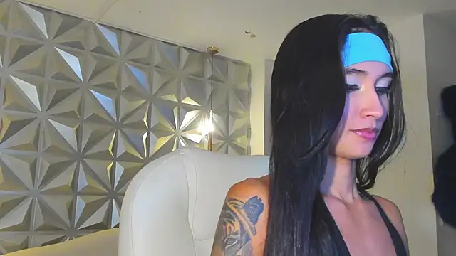 hellen tease online show from March 25, 2026, 1:06 pm