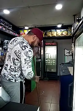 Snapshot of Catire10_ chatting on September 13, 2025, 12:38 pm Catire10 online show from September 13, 2025, 12:38 pm