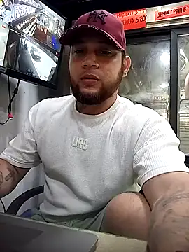 Snapshot of Catire10_ chatting on October 13, 2025, 2:06 pm Catire10 online show from October 13, 2025, 2:06 pm