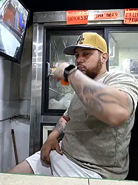 Snapshot of Catire10_ chatting on November 8, 2025, 1:44 pm Catire10 online show from November 8, 2025, 1:44 pm