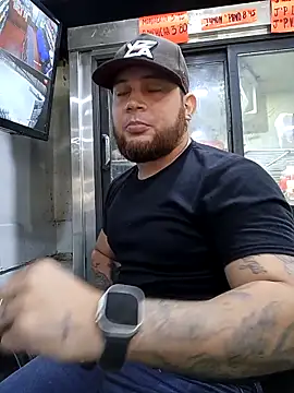 Snapshot of Catire10_ chatting on November 10, 2025, 4:39 pm Catire10 online show from November 10, 2025, 4:39 pm