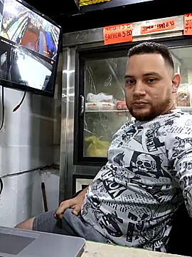 Snapshot of Catire10_ chatting on November 14, 2025, 3:22 pm Catire10 online show from November 14, 2025, 3:22 pm