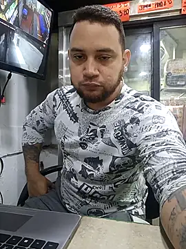 Snapshot of Catire10_ chatting on December 17, 2025, 1:39 pm Catire10 online show from December 17, 2025, 1:39 pm