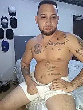 Catire10  online show from April 20, 2026, 10:55 pm