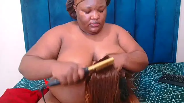 Snapshot of ChubbyBoobsxxx chatting on January 18, 2026, 6:17 am ChubbyBoobsxxx online show from January 18, 2026, 6:17 am