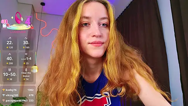 Snapshot of Summer_Red_Daze chatting on September 28, 2025, 2:00 pm Summer Red Daze online show from September 28, 2025, 2:00 pm