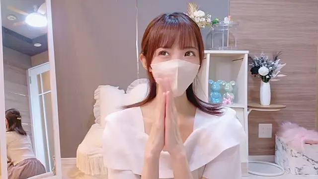 Mio-xoxo online show from September 18, 2025, 10:50 am