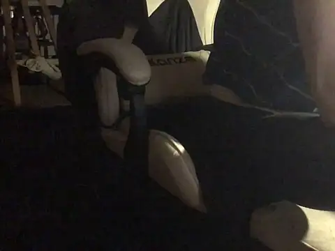 Salon1986 online show from April 15, 2026, 7:43 pm