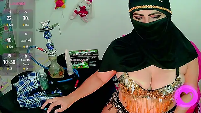 Snapshot of SultanaLayla chatting on May 7, 2026, 8:25 pm SultanaLayla online show from May 7, 2026, 8:25 pm