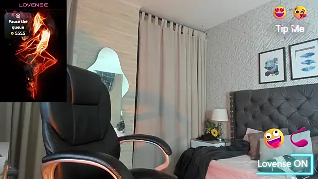 Snapshot of sweet__vanessa1 chatting on October 10, 2025, 4:11 am sweet vanessa1 online show from October 10, 2025, 4:11 am