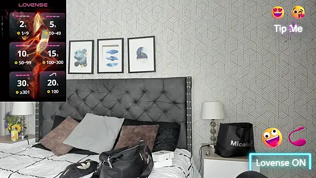 Snapshot of sweet__vanessa1 chatting on October 17, 2025, 3:53 am sweet vanessa1 online show from October 17, 2025, 3:53 am