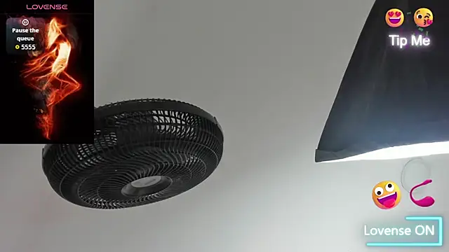 Snapshot of sweet__vanessa1 chatting on October 25, 2025, 4:20 am sweet vanessa1 online show from October 25, 2025, 4:20 am