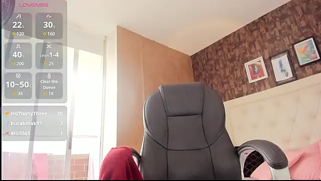 Snapshot of sweet__vanessa1 chatting on February 8, 2026, 8:12 pm sweet vanessa1 online show from February 8, 2026, 8:12 pm