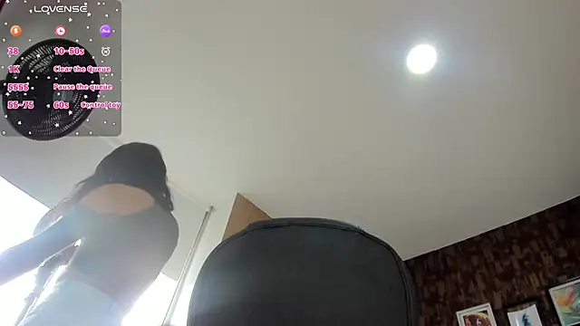 Snapshot of sweet__vanessa1 chatting on February 28, 2026, 7:26 pm sweet vanessa1 online show from February 28, 2026, 7:26 pm