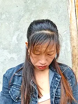 Snapshot of ngocngoc_cute chatting on May 25, 2026, 12:49 am ngocngoc cute online show from May 25, 2026, 12:49 am