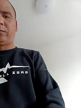 CWQ123 online show from October 15, 2025, 8:03 am