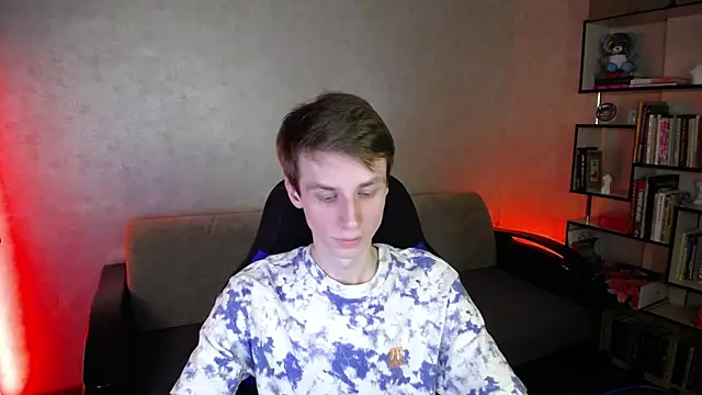 yes cute boy  online show from October 5, 2025, 9:18 am