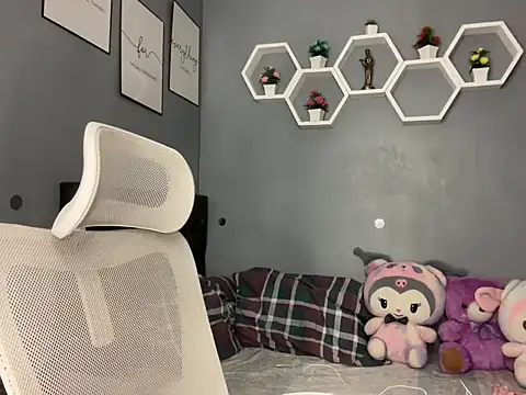 lelasohna online show from November 16, 2025, 11:38 am