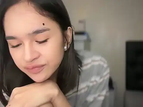 lelasohna online show from April 16, 2026, 1:12 pm