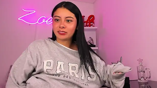 zoecams1 online show from February 19, 2026, 6:15 pm