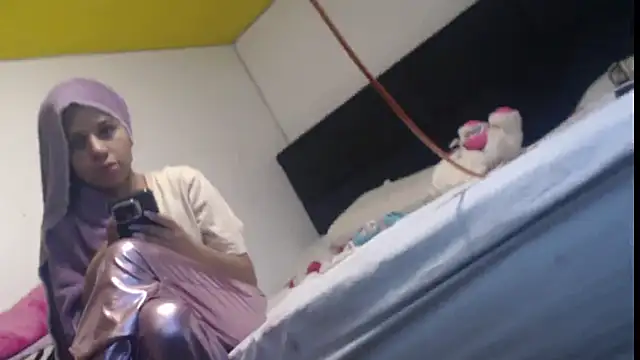 Snapshot of habdiela chatting on February 18, 2026, 3:02 am habdiela online show from February 18, 2026, 3:02 am