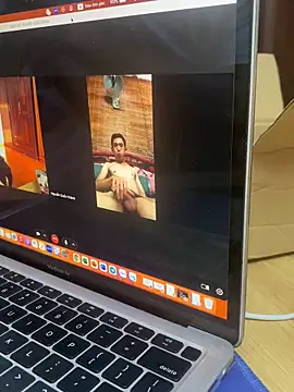 lahungdj12 online show from March 13, 2026, 10:11 am