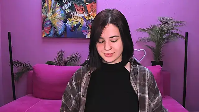 lil angel  online show from November 17, 2025, 9:04 am