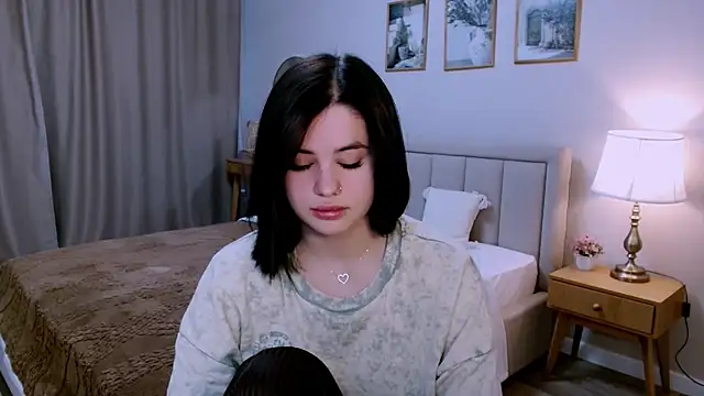 lil angel  online show from February 13, 2026, 11:17 am