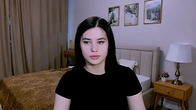 lil angel  online show from February 17, 2026, 8:11 am