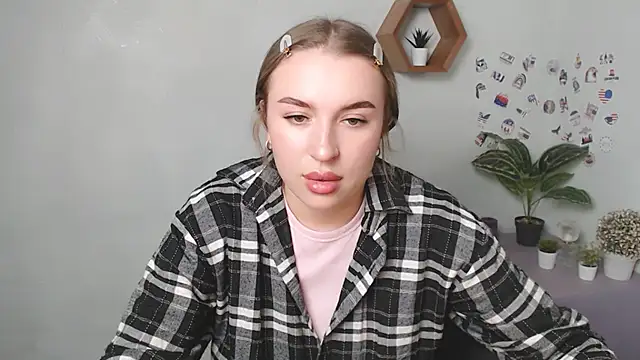 Snapshot of JuliaTopp_ chatting on September 26, 2025, 10:41 am JuliaTopp  online show from September 26, 2025, 10:41 am