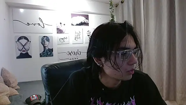 davoxer online show from October 31, 2025, 3:29 am