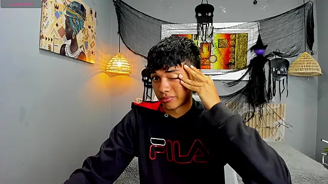 Snapshot of markbowie chatting on November 4, 2025, 11:31 am markbowie online show from November 4, 2025, 11:31 am