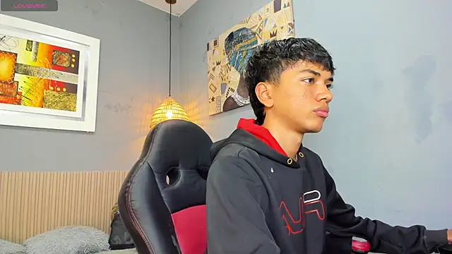 Snapshot of markbowie chatting on November 21, 2025, 11:31 am markbowie online show from November 21, 2025, 11:31 am