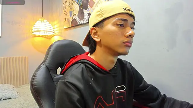 Snapshot of markbowie chatting on November 23, 2025, 12:27 pm markbowie online show from November 23, 2025, 12:27 pm