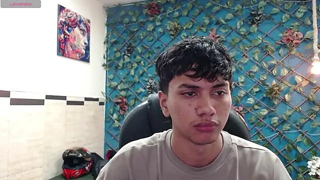 Snapshot of markbowie chatting on December 18, 2025, 12:44 pm markbowie online show from December 18, 2025, 12:44 pm