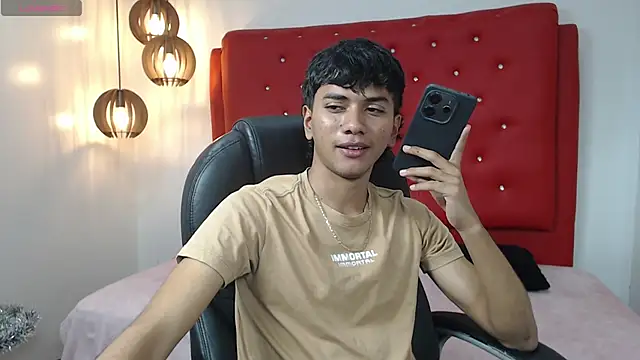 Snapshot of markbowie chatting on December 21, 2025, 6:15 pm markbowie online show from December 21, 2025, 6:15 pm