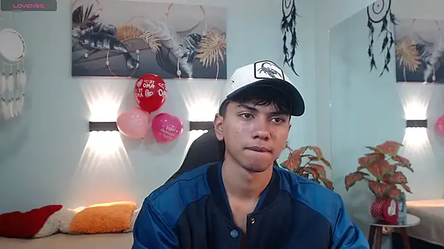 Snapshot of markbowie chatting on February 12, 2026, 12:33 pm markbowie online show from February 12, 2026, 12:33 pm