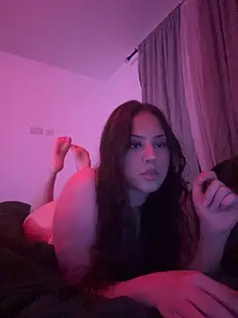 Snapshot of laylabliss chatting on September 18, 2025, 2:13 am laylabliss online show from September 18, 2025, 2:13 am