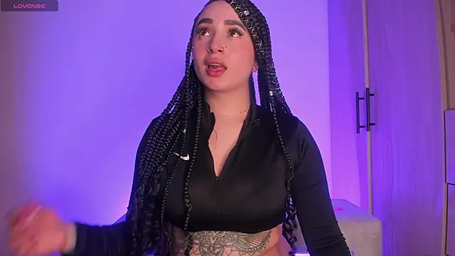 scarlett Collinss online show from June 3, 2026, 12:57 am