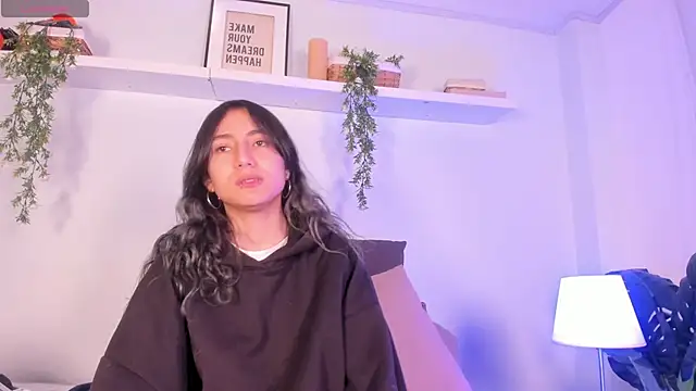 Snapshot of Vampgyal chatting on November 18, 2025, 9:41 pm Vampgyal online show from November 18, 2025, 9:41 pm