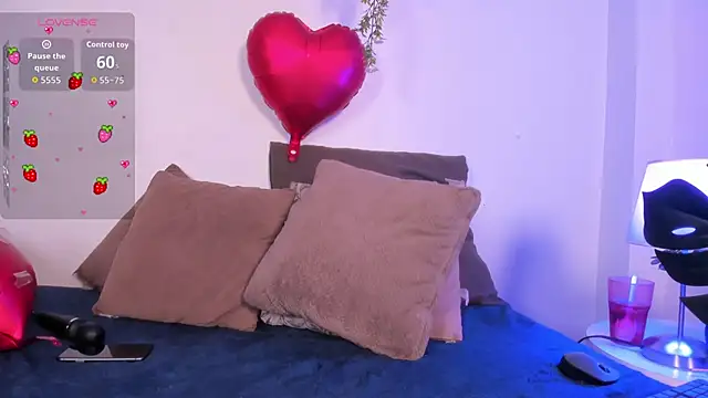 Snapshot of Vampgyal chatting on February 13, 2026, 10:28 pm Vampgyal online show from February 13, 2026, 10:28 pm