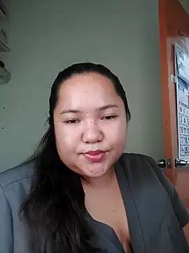 LianaCruzado online show from May 12, 2026, 6:43 am
