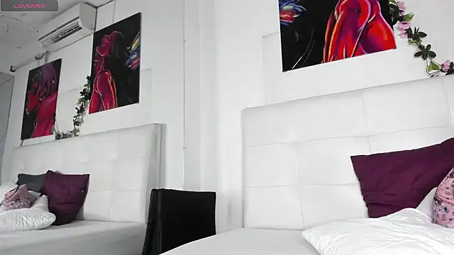 luna78hard online show from November 6, 2025, 3:07 am